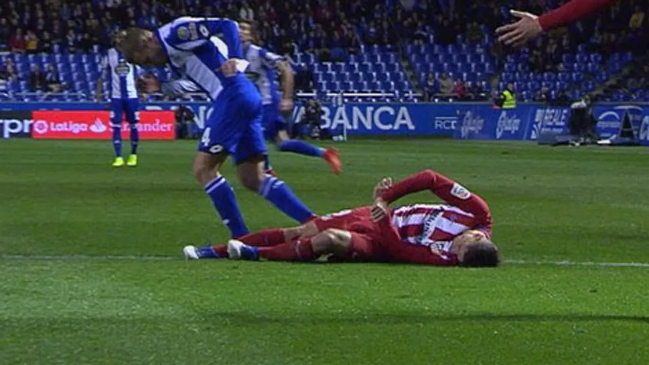 Fernando Torres a suferit o accidentare horror și a fost la un pas de tragedie. Primul verdict: traumatism cranian. Reacție oficială a celor de la Atletico: fotbalistul a fost stabilizat și e conștient! UPDATE | Jucătorul a fost externat