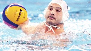 Nicu Diaconu (1,79 metri) sau dovada faptului că nu doar giganții pot face carieră în polo:** "Sunt mic și agresiv, ca un buldog"