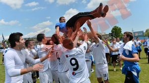 Viitorul a promovat în Liga I!** Hagi: "E prima oară când m-am trezit dimineața cu emoții! Jucătorii merită toate felicitările!" Ce spune despre o revenire pe banca tehnică / FOTO