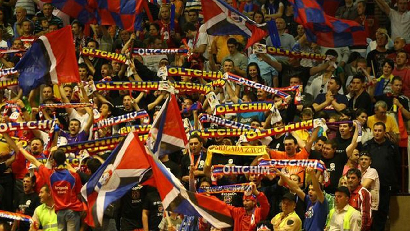 SCM Craiova, primită cu flori și aplauze în Zăvoi!