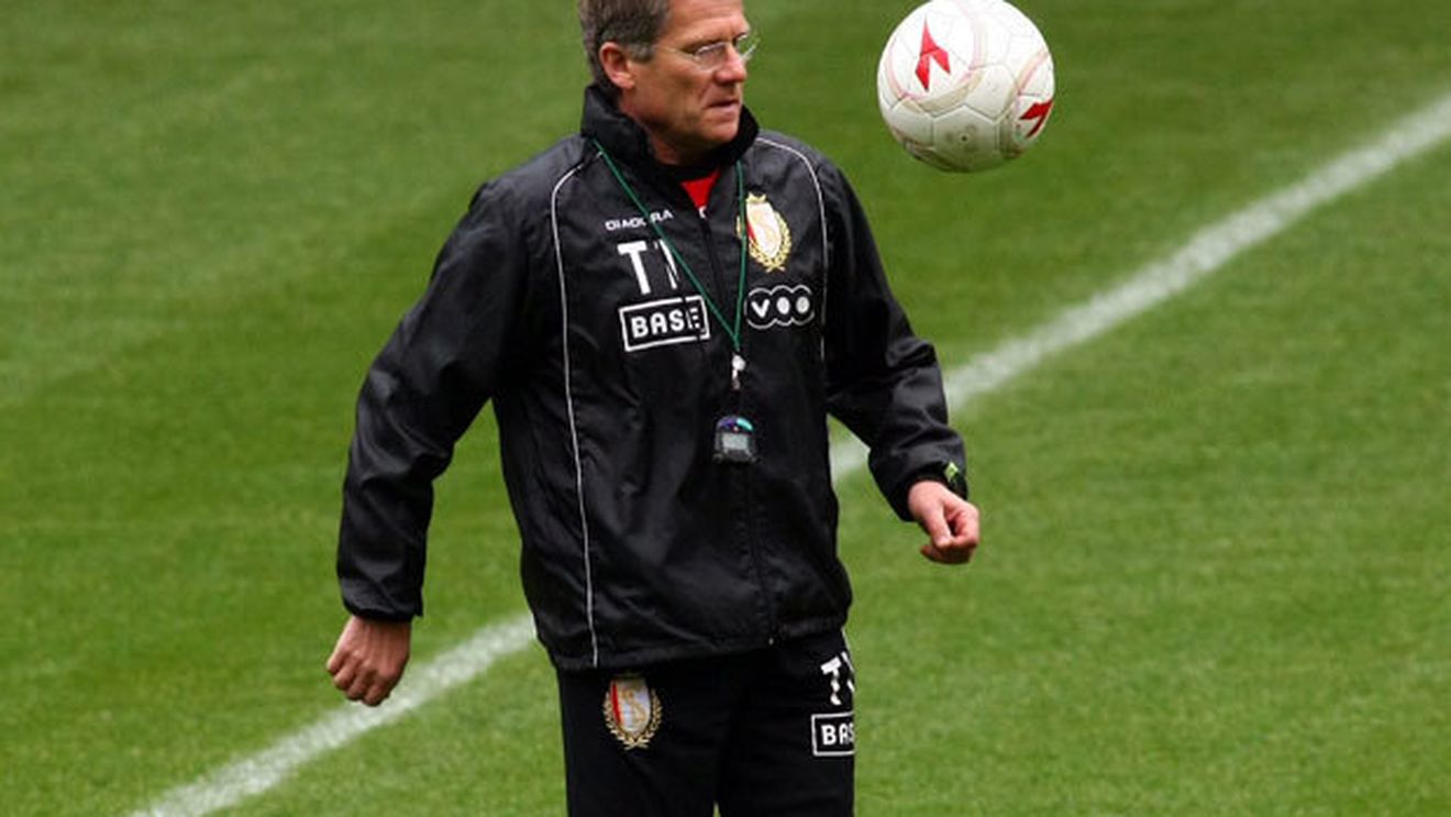 Boloni, propus la MEGA UZINA de staruri a Europei!** Românul, văzut ca un salvator: "Fără dubiu, e primul nume pe care l-aș indica"