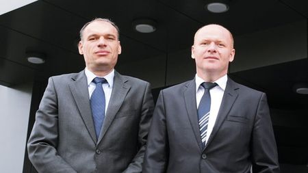 Frații Pavăl au plătit peste 4.000.000 de euro pentru o arenă de sport pe care o transformă în hotel de lux!