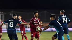 Erik Lincar știa că Rapid a revenit la antrenamente și nu are nicio problemă cu asta: ”De ce să nu înceapă mai devreme?” Turris și-a făcut planul și intră în cantonament după starea de urgență: ”E absurd să nu ne lase” | EXCLUSIV