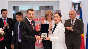 Olimpicii de la Dinamo, felicitați de ministrul afacerilor interne, Petre Tobă