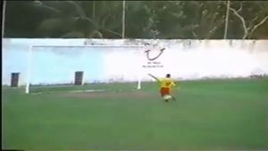 S-a făcut de Macaca!** VIDEO Asta e definiția din DEX pentru "ratare cu poarta goală"