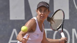 Sacrificiile Mihaelei Buzărnescu şi un adevăr teribil. A luat bani cu împrumut, a mâncat doar orez fiert şi a trăit drama însingurării: „Când am fost jos, doar familia mi-a fost aproape”