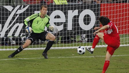 Germania, prima finalistă de la Euro!