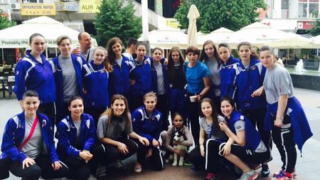 Încă un nume important din handbalul românesc s-a calificat la turneul final cu o echipă de juniori. "Vă felicit din suflet pentru atitudine și dăruire. Bravo gladiatoarele mele!"