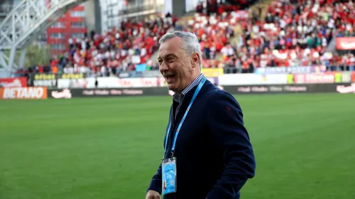 Cum a fost întâmpinat Mircea Rednic la stadion de ziua sa: „Dacă Dumnezeu vrea să mor aici, o să mor aici, la UTA” | VIDEO