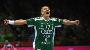 Debut perfect pentru Crina Pintea la Gyor! Procentaj de 100% la aruncări, în derby-ul cu Ferencvaros
