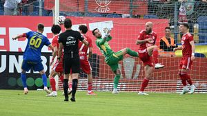 Ofertă cu destinație incredibilă pentru cel mai bun marcator din Superliga pe postul său: el i-a retrogradat, el e dorit să-i promoveze! „Foarte greu să concurăm cu așa ceva”. EXCLUSIV