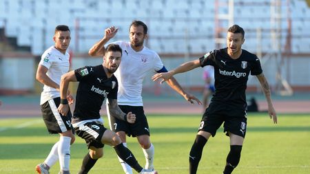 Curățenia de toamnă | O echipă din Liga 1 ia măsuri disperate după ultimele rezultate: 9 jucători au fost dați afară!