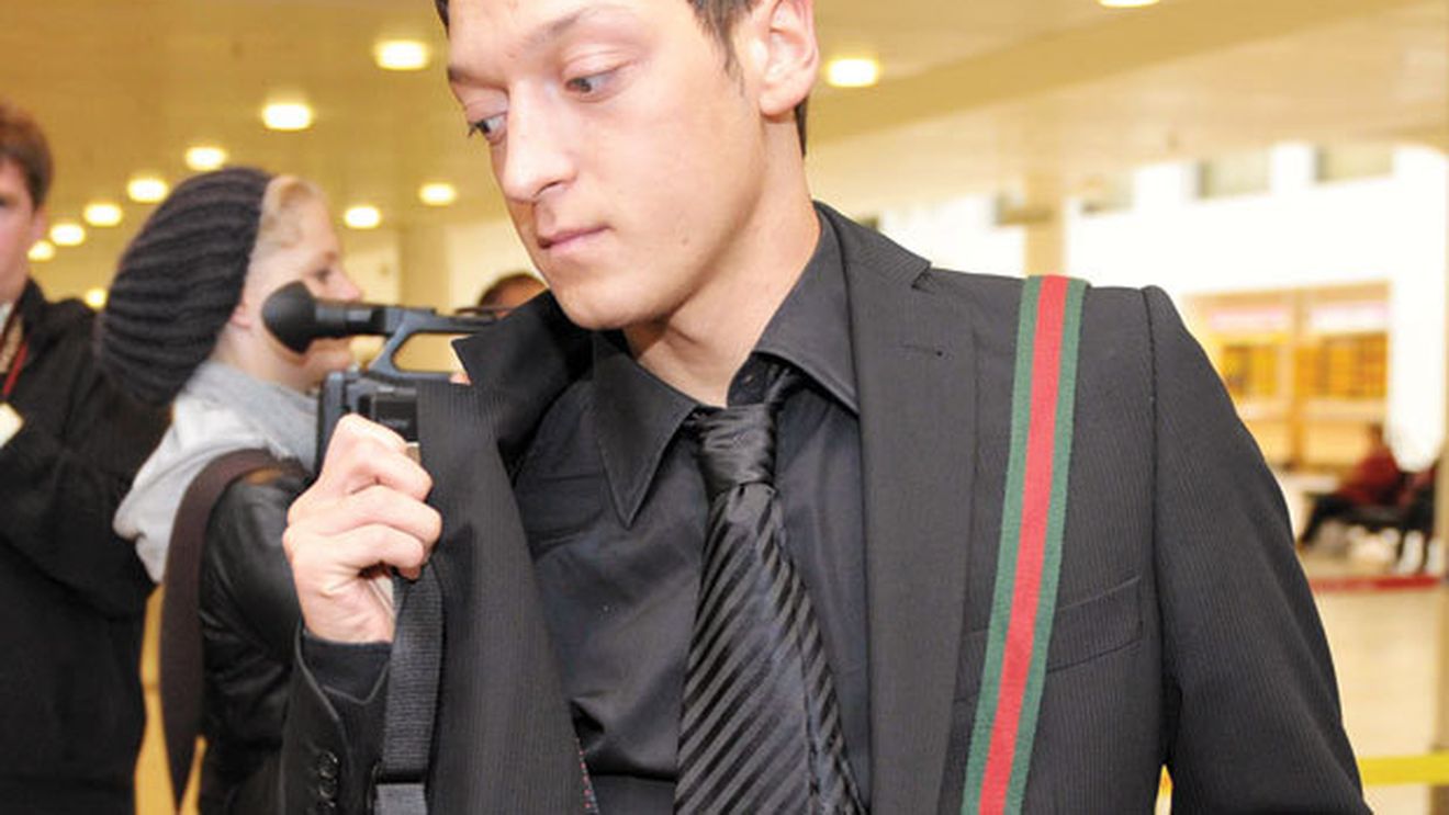 Mourinho l-a luat și pe Ozil