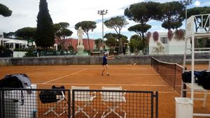 Jurnal de antrenament, Halep, minut cu minut! ProSport a stat cu ochii pe Simona înaintea debutului la Roma. Am „spionat" și antrenamentele lui Federer și Nadal la Foro Italico!