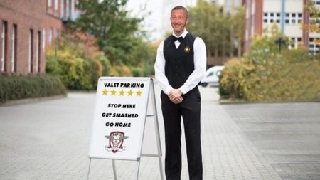 Meme Stoica, mesaj senzațional pentru Cristi Săpunaru! „Mai bine valet la Palat, decât...". Continuarea te va face să râzi cu lacrimi