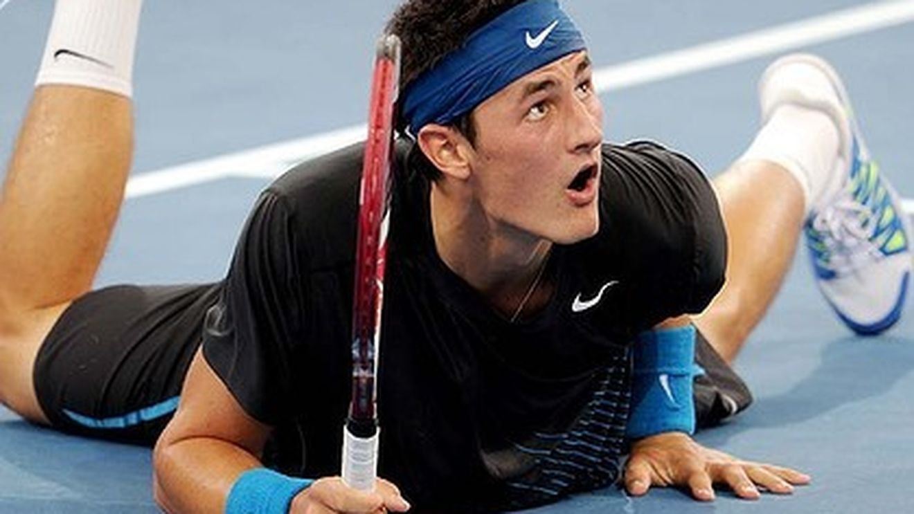 Bernard Tomic a suferit o accidentare la mușchii abdominali și va lipsi minimum zece zile