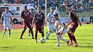 Argeșul amenință cu retragerea din Liga 2 ”dacă nu se iau măsuri” împotriva Rapidului, după ce giuleștenii au fost surprinși nerespectând protocolul de sănătate. ”Noi ne chinuim și Rapid își bate joc de noi!”