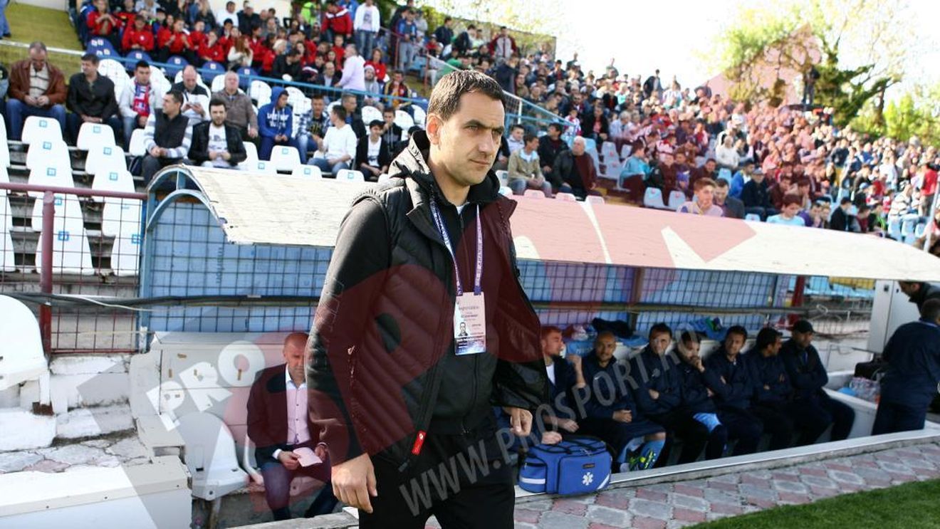 Situație explozivă la Năvodari: "Jucătorii nu mai au ce să mănânce, unii dorm la stadion. Dați-ne banii pentru munca noastră". De mâine pichetează Primăria