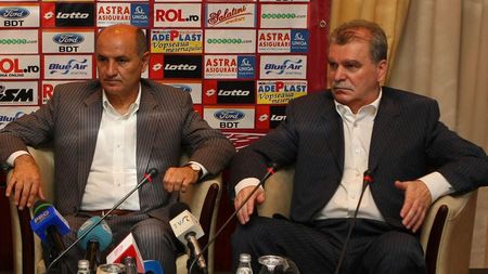 "Rapid - Pandurii se va juca fără nocturnă!** Țeparii internaționali Copos și 'Vamă' au de dat 540.000 de lei!"