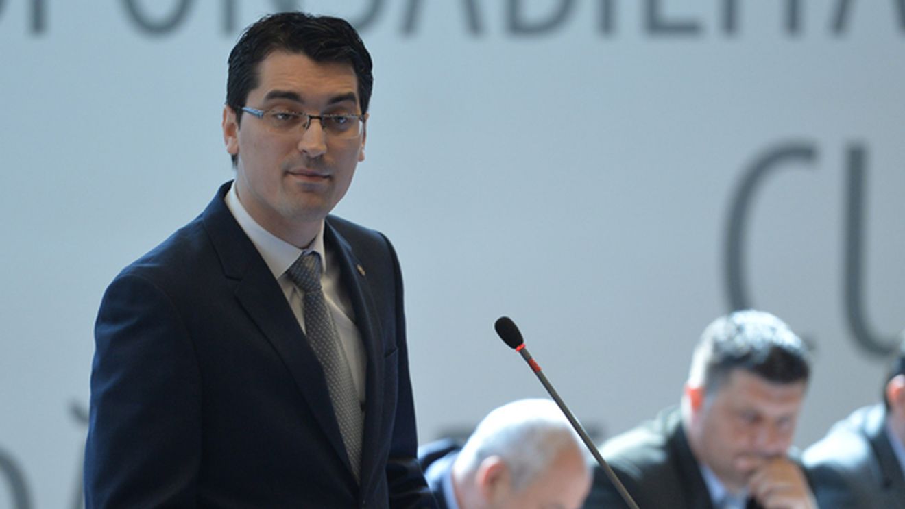 Burleanu a confirmat că FRF funcționează după vechiul Statut, dar spune că CS U Craiova avea drept de promovare: "Am ținut cont de o recomandare UEFA"