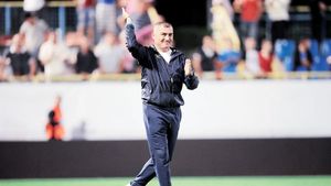 Grigoraș: "Poate o să ajung vreodată la Steaua, dacă voi fi lăsat să antrenez.** Poate se mai schimbă lucrurile pe acolo"