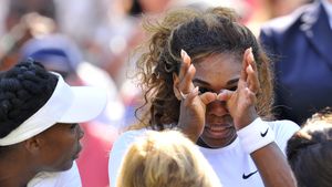 Anul trecut nu a putut sta în picioare, anul acesta nici nu a mai intrat pe teren. Serena Williams a abandonat la Wimbledon în proba de dublu