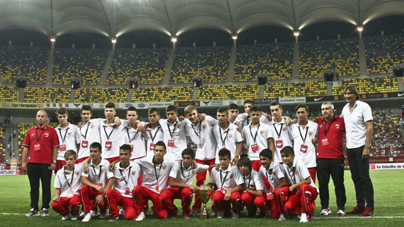 Dinamo organizează acțiuni de selecție pentru copiii născuți între 1999 și 2002! Vezi toate detaliile