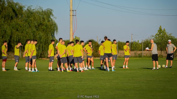 Rapid a exclus din lot patru jucători care ”nu intră în strategia clubului” și anunță că ”devin disponibili pentru transfer”