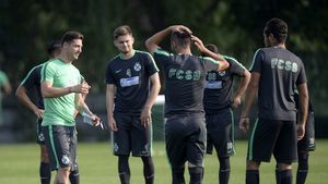 Nu l-a dat afară din țară, l-a dat afară din echipă. Mirel Rădoi a readus Steaua în lupta pentru titlu cu o mutare inspirată în primul "11"