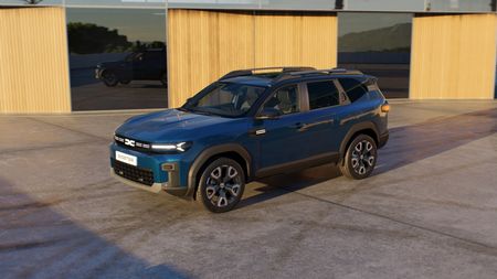 Dacia Bigster Hybrid l-a lăsat mască pe un renumit jurnalist din Germania. A comparat-o cu Volkswagen Tiguan