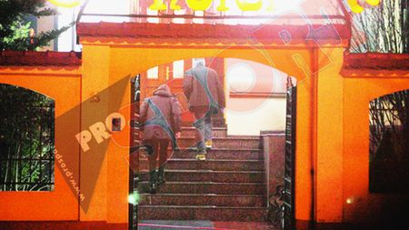 FOTO EXCLUSIV** Întâlnire secretă între Piți și staff-ul său! UPDATE Tehnicianul nu s-a mai întâlnit cu Mititelu