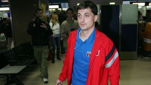 Căpitanul, întâmpinat regește pe aeroport: "Mirel Rădoi este unul dintre noi!"