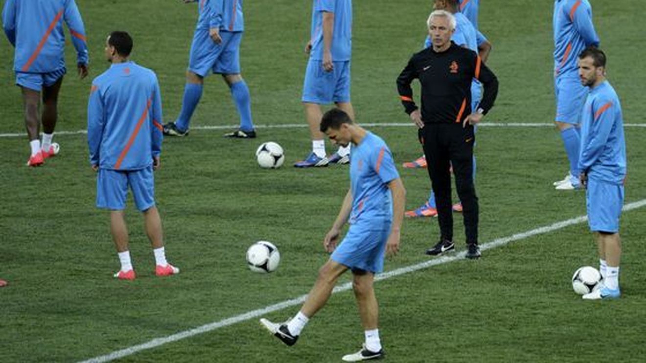 Olanda și-a propus trofeul, dar nu a trecut nici măcar de grupe!** Prima "victimă" după contraperformanța de la EURO 2012!