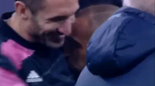 Moment incredibil la Inter Milano – Juventus! Arturo Vidal, surprins când săruta stema torinezilor. Fanii au reacționat imediat: „Iuda! Un gest urât pe care nu-l vom uita”