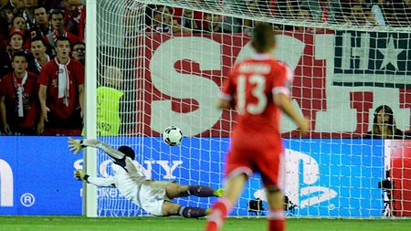 VIDEO Cech i-a dat idei lui Latovlevici! Ce gol a luat cehul în meciul cu Armenia