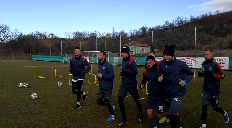 25 jucători în cantonamentul Chindiei din Antalya. Programul amicalelor echipei lui Viorel Moldovan și singurele noutăți din lot
