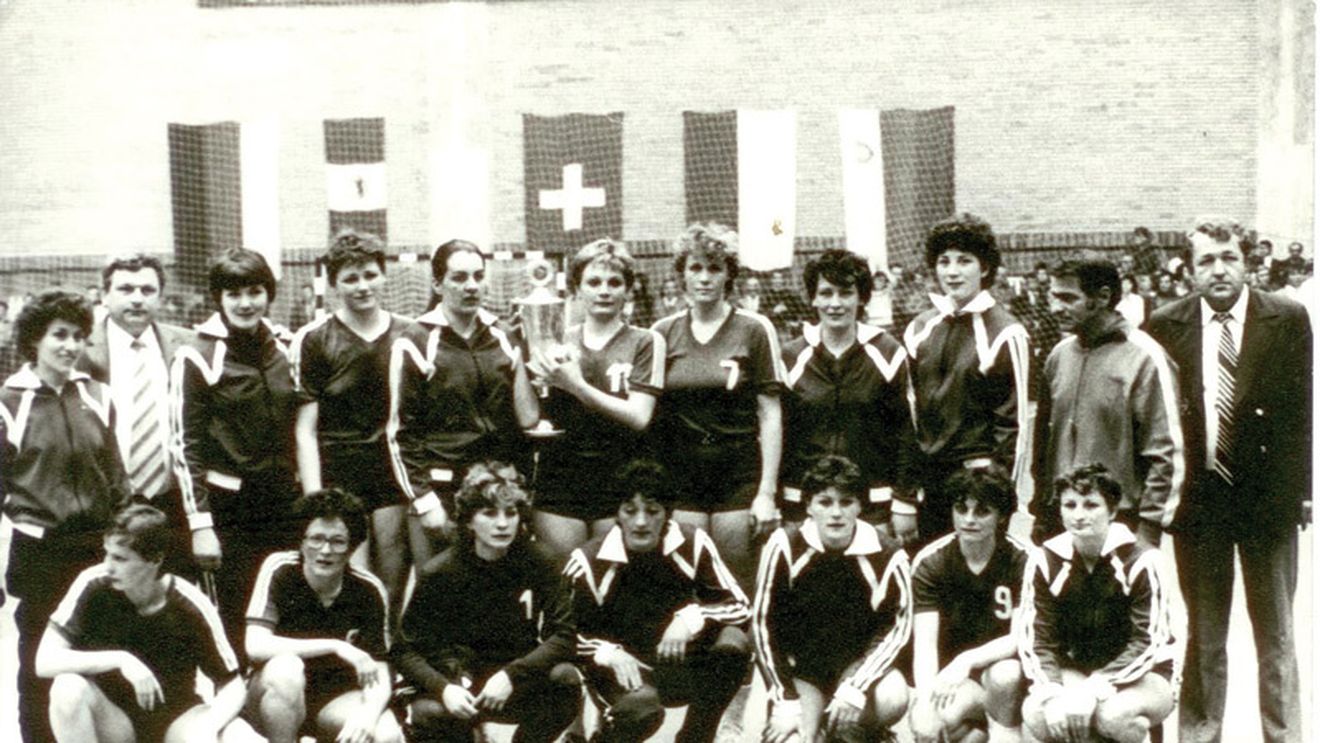 Povestea primului trofeu european al lui Oltchim!** Fetele jucau pe butelii!