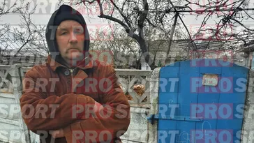 Mărturia terifiantă a fundașului distrus de Marius Lăcătuș în urmă cu 24 de ani. „Trăiesc de pe o zi pe alta. Nu mă mai interesează nimic în afară să am grijă de mama. Toți ajungem în pământ”. Vasile Ardeleanu s-a resemnat în sărăcie într-un sat de lângă Bacău | VIDEO și FOTO EXCLUSIV