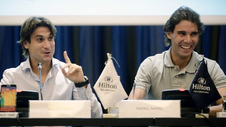 Moment de "adio" superb pentru Ferrer! Rafa Nadal l-a învins, obținând victoria 60 a carierei la Barcelona, dar David a fost omul zilei. FOTO | Gestul emoționant prin care spaniolul cu voință de fier și-a luat "la revedere" de la turneul la care a jucat patru finale