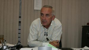 Proba SMS-ului:"Am cerut DNA să verifice dacă Munteanu i-a dat mesaje lui Mititelu"