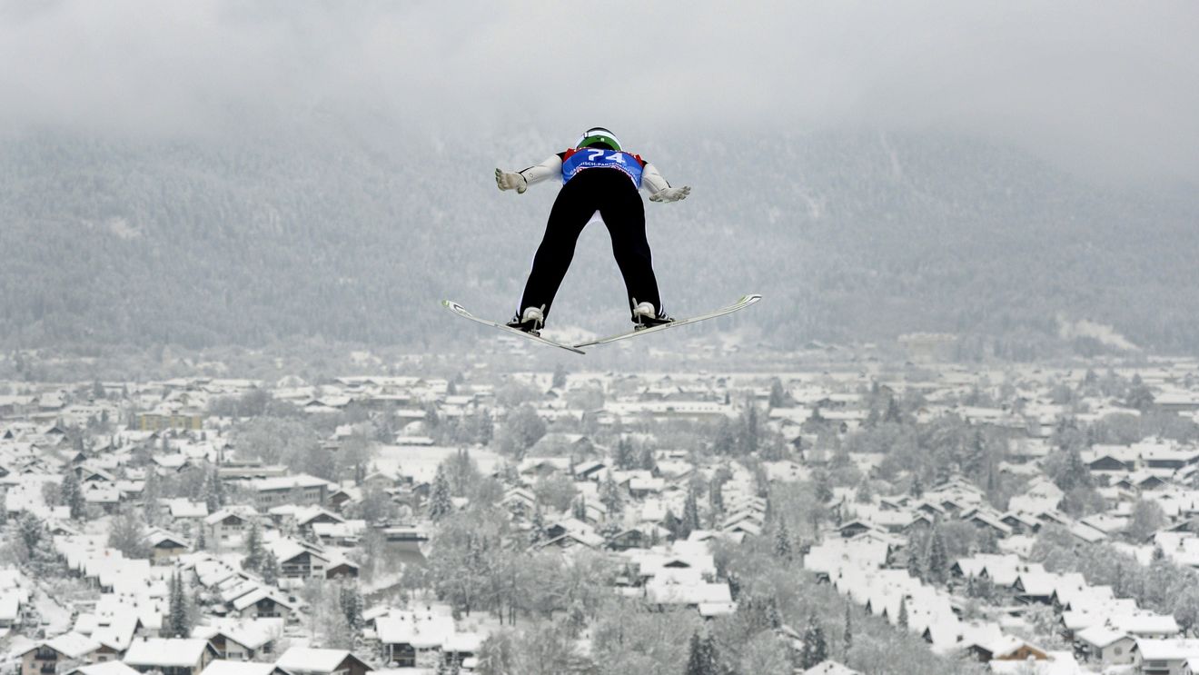 Turneul celor patru trambuline | Peter Prevc ia o opțiune importantă pentru trofeu, după o nouă demonstrație de forță, la Innsbruck: victorie în a 3-a zi din an, în etapa a 3-a