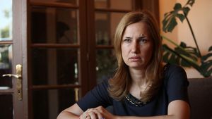 Dezvăluiri incendiare de la Rapid. Violeta, soția patronului din Giulești, îi dădea indicații antrenorului. „Trimitea mesaje, se implica în detalii tehnico-tactice!”