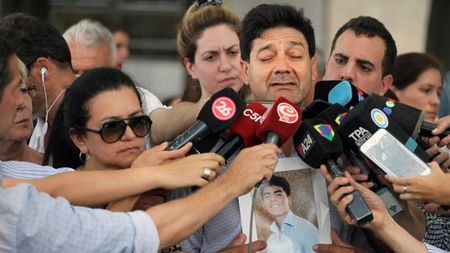 Un tânăr a fost omorât în bătaie de 11 rugbiști! Reacția mamei victimei este tulburătoare: "Un grup de criminali mi-a luat fiul"