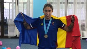 Claudia Nechita s-a antrenat cu o singură mână la sacul de box. „Din cauza accidentării am lovit doar cu stânga" | SPECIAL