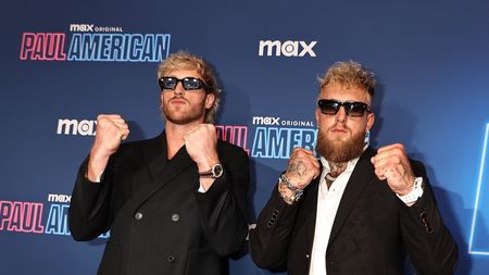 „Bestia” i-a provocat pe frații Jake Paul şi Logan Paul la o luptă 2 versus 1: „Îi bat sigur!”