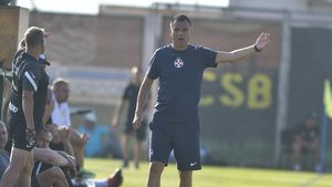 Absență importantă pentru FCSB la derby-ul cu Rapid! Unul dintre titularii echipei din ultimele sezoane va rata meciul din Giulești: „Are o întindere!” Cât va sta pe bară fotbalistul