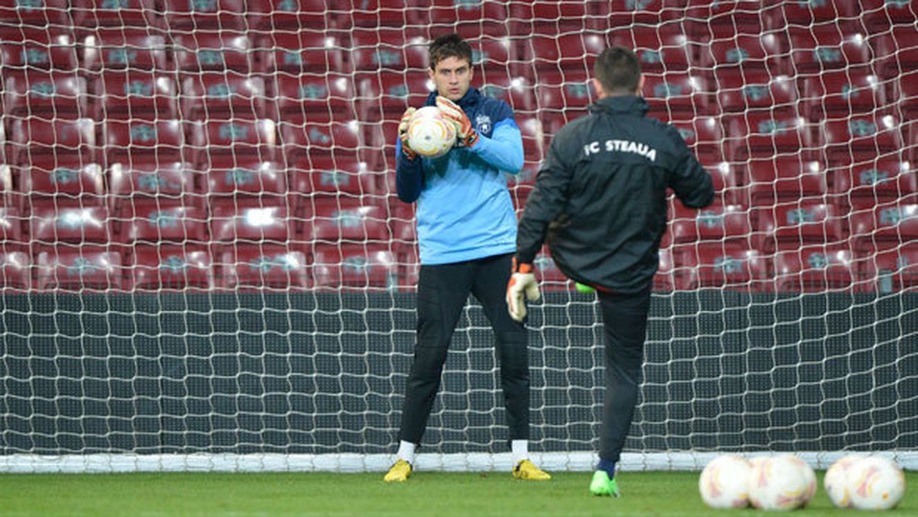 Tătărușanu, la ultimele zile ca stelist: 'Are oferte'** Reghecampf vorbește la prezent de înlocuitor și de-abia îl așteaptă să blindeze poarta: "Ne dă siguranță"