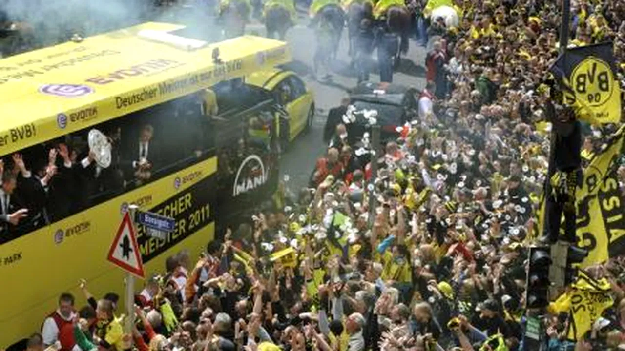 FOTO Sărbătoare la Dortmund!** 400.000 de oameni au sărbătorit câștigarea titlului