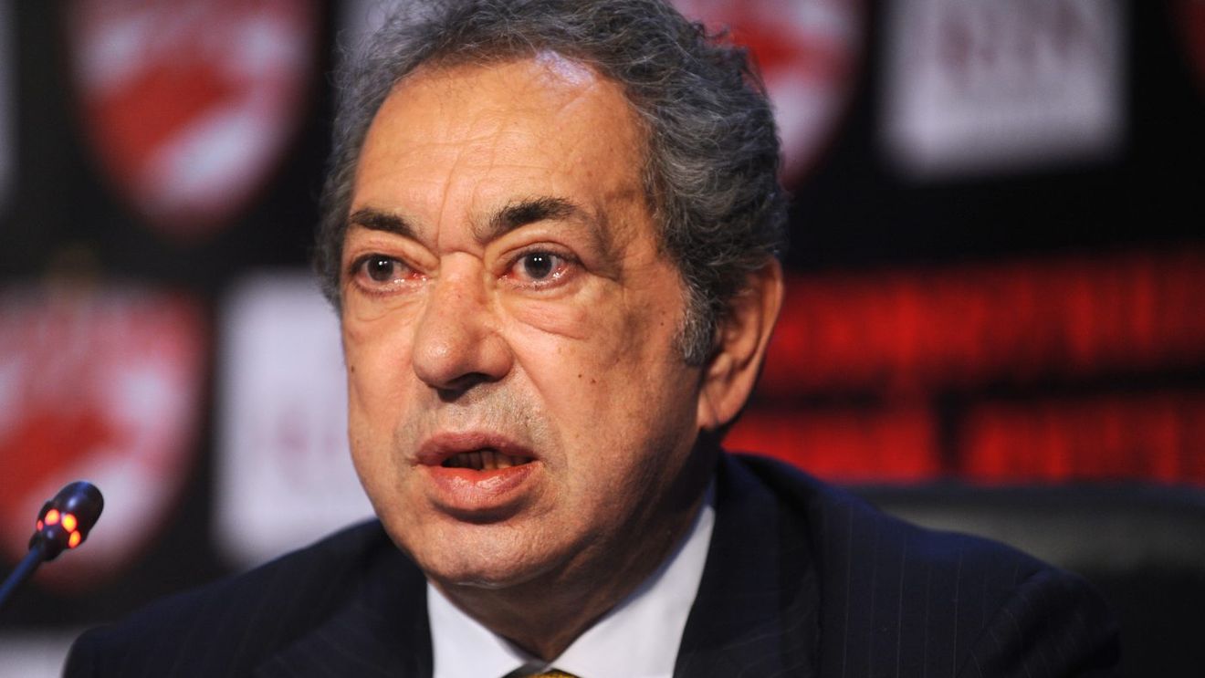 Nicolae Badea s-a dezlănțuit la adresa lui Ionuț Lupescu, pe care îl acuză că o susține pe Dinamo doar printr-o „retorică ieftină, populistă”: „«Kaiserul» a fost mereu foarte atent la oportunitățile financiare apărute în carieră! Ce-a prestat pentru Dinamo în ultimii ani?”