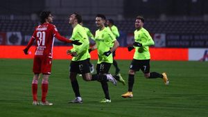 Dinamo, trădată de două ori de apărare! Cum a gafat Ricardo Grigore la golul prin care CFR a deschis scorul în Ștefan cel Mare | FOTO